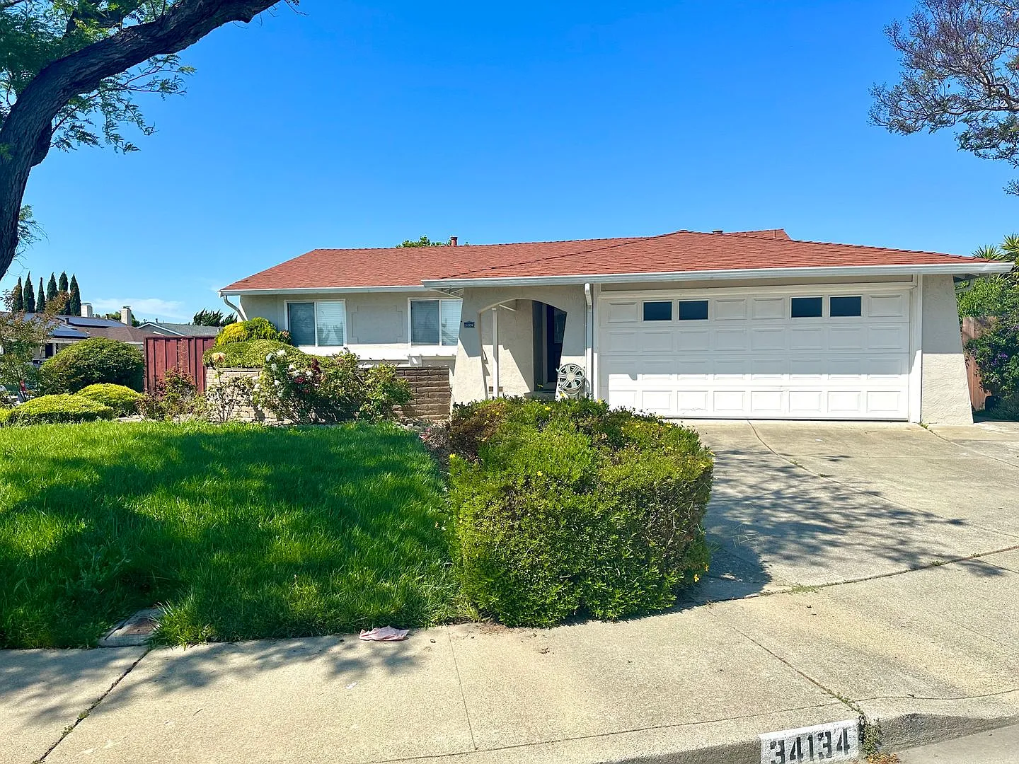 Coming Soon! | $4,100 / 3br - Gorgeous Remodeled Home In Northgate Area Of North Fremont — Photo 2