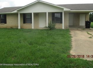2945 Hammond Hill Rd, Senatobia, MS 38668
