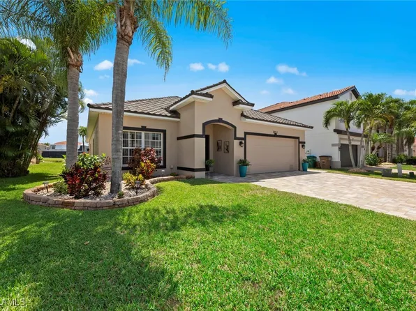 2051 Willow Branch Dr, Cape Coral, FL 33991