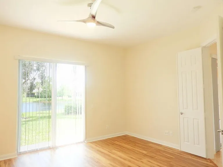11547 SW Rockingham Dr — Photo 13
