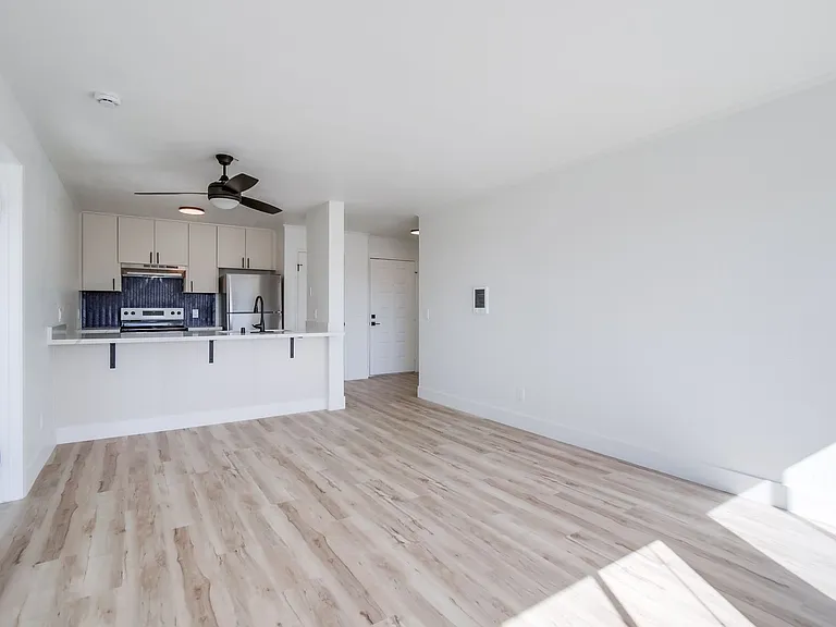 The Lucci | Renovated 1 & 2 Bedroom Apartments in Clairemont — Photo 17
