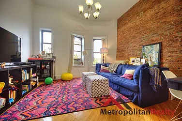 Rented by Metropolitan Realty