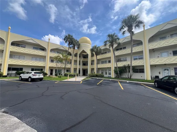 2361 Ecuadorian Way APT 33, Clearwater, FL 33763