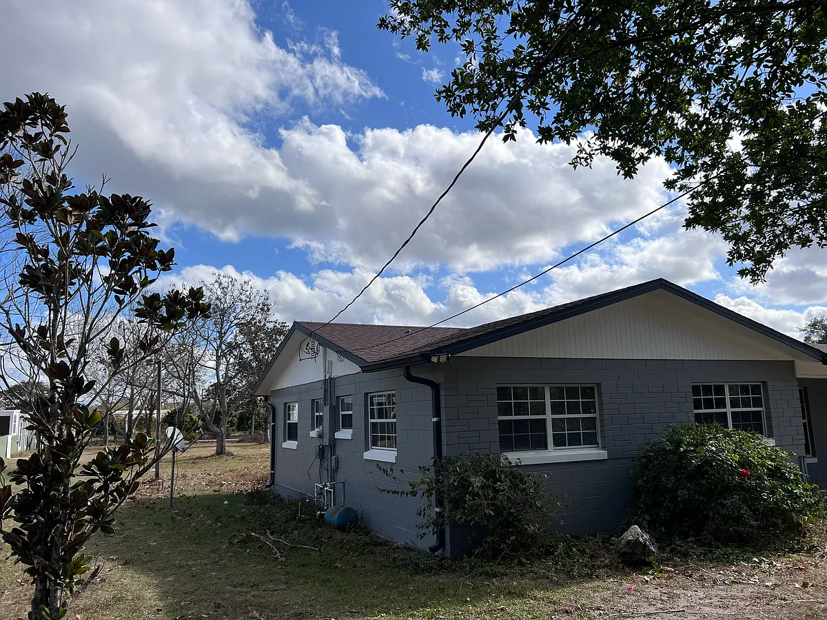 Building Photo - 10645 Buck Rd