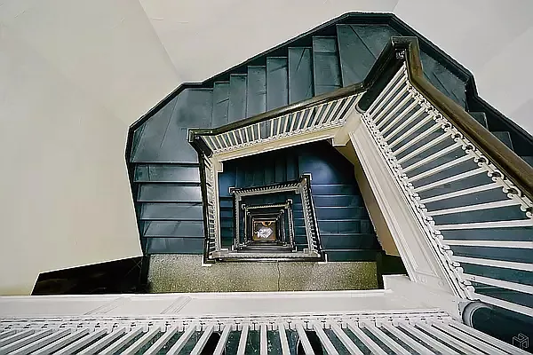 Rented by Aryeh Realty | media 10