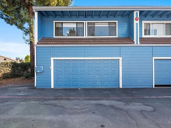 3rd image of 5014 Country Club Drive