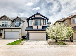 196 Cranberry Cir SE, Calgary, AB T3M0N8