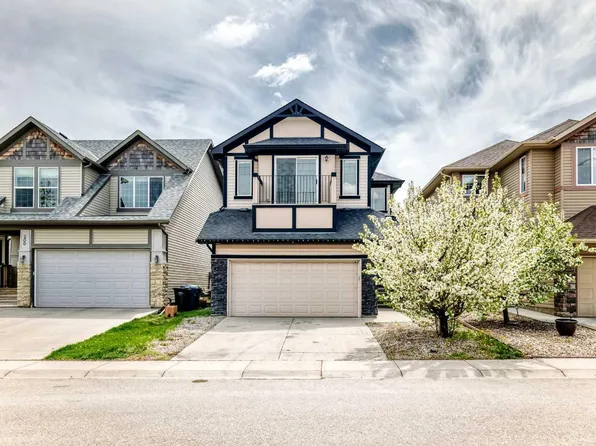 196 Cranberry Cir SE, Calgary, AB T3M 0N8