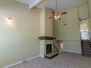 14 Lakeway St, Conroe, TX 77304