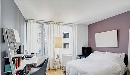 Rented by R New York