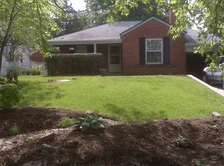 1047 N Geyer Rd, Saint Louis, MO 63122