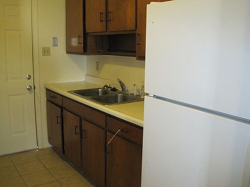 4th image of 6708 Deane Hill Dr APT 8