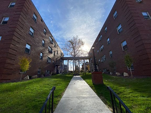 5th image of 731 California Ave #31