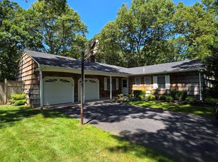 38 Glenridge Ave, Stony Brook, NY 11790