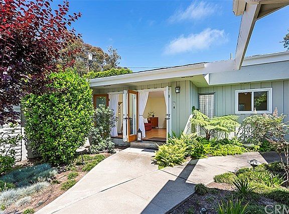 Single Level Coastal Living!