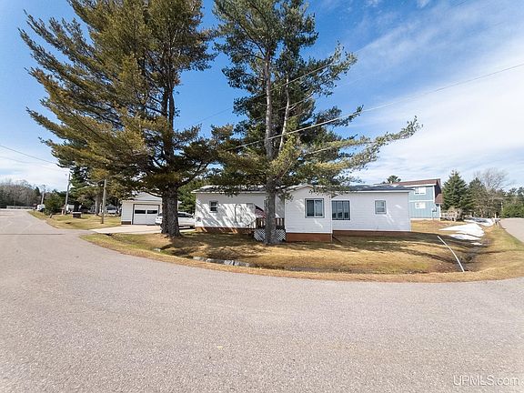 3rd image of N7799 Bayberry Ln