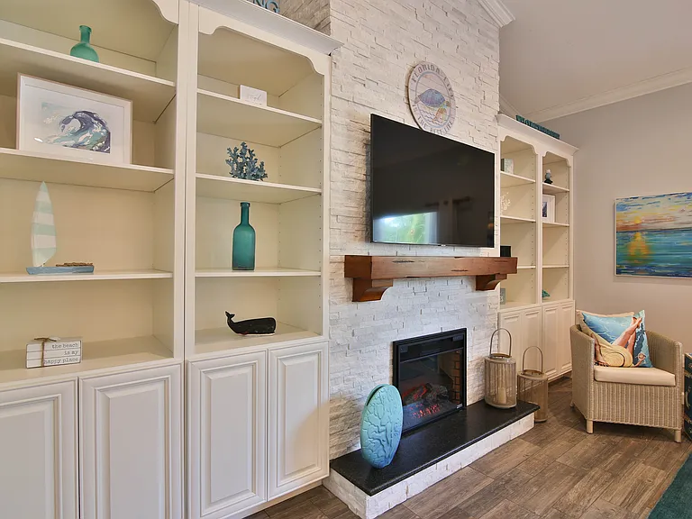 1102 Mallorca Dr — Photo 16