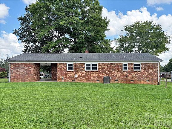 3rd image of 112 Croft Dr