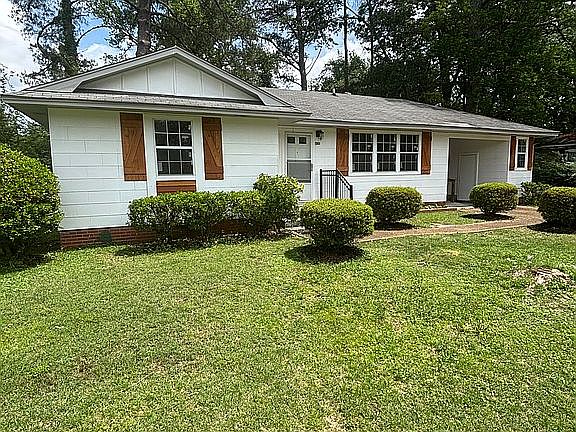 3rd image of 106 Pine Park Dr