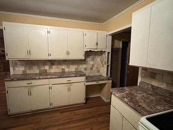 5th image of 3524 34th St