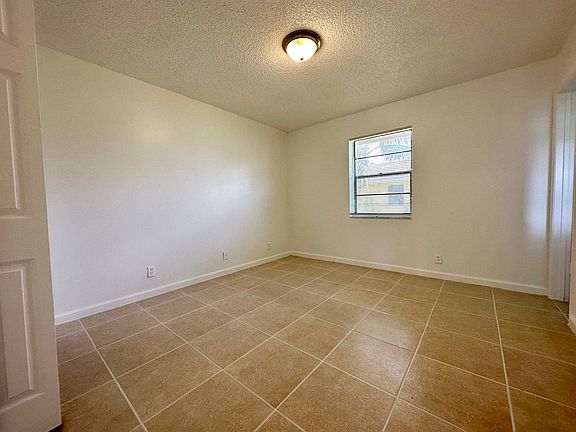 4th image of 4265 Line Dr #4374