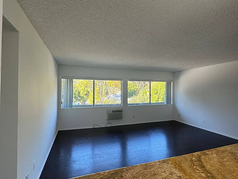 The Westwood Park Apartments — Photo 29