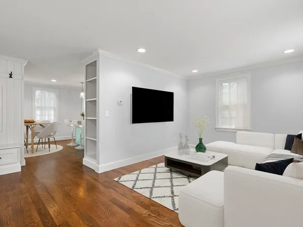 1 Papanti Ct, Newburyport, MA 01950