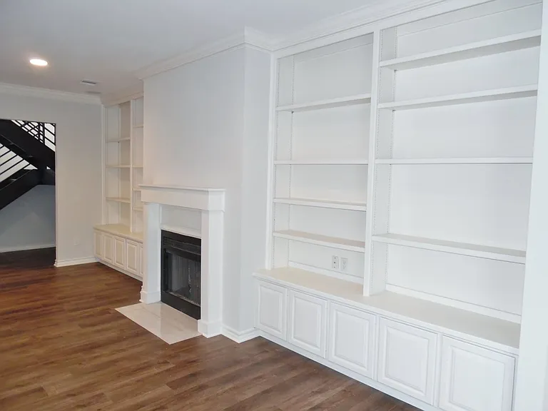 4715 Lafayette Ave — Photo 8