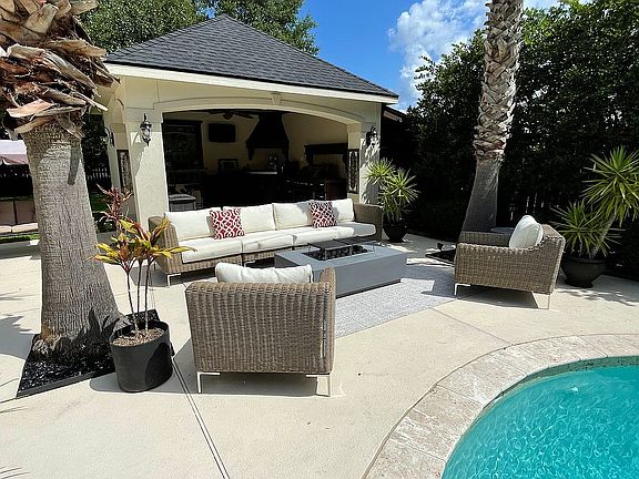 3rd image of 23846 Creek Wood Dr