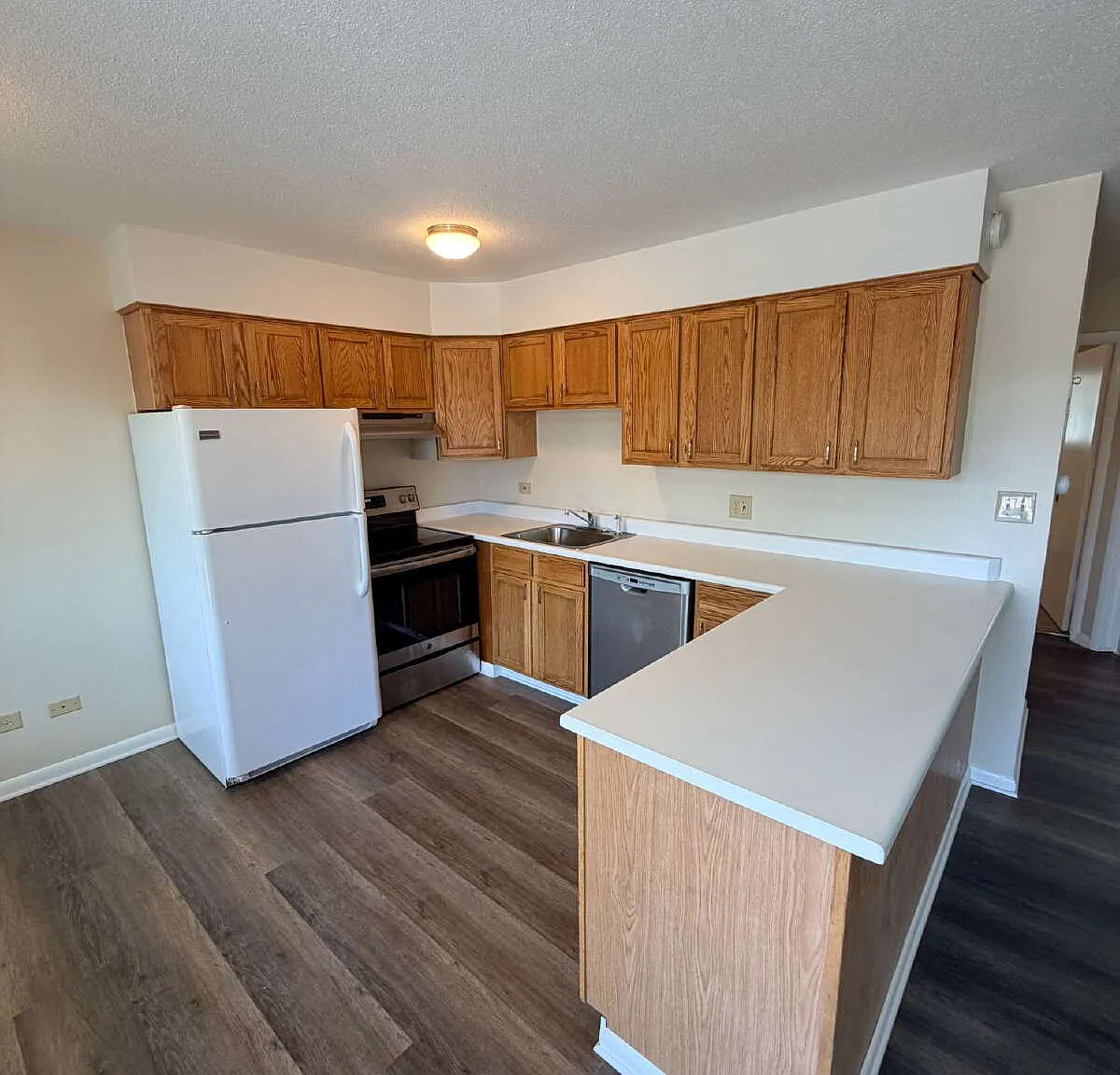 1280 Wolff St — Photo 3