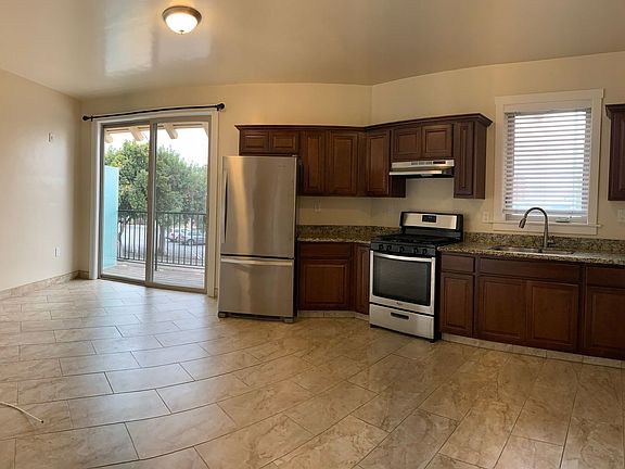 3rd image of 401 Monterey St #205