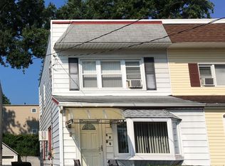 4235 249th St, Little Neck, NY 11363