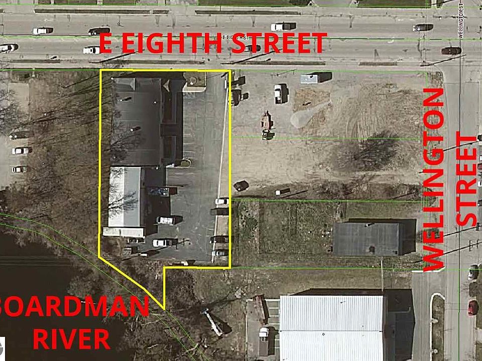 1st image of 418 E 8th St