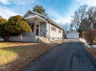 4 Van Buren Ave, East Greenbush, NY 12061