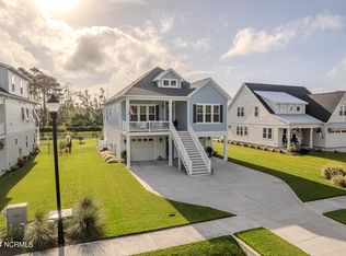 516 Avocet Dr, Beaufort, NC 28516