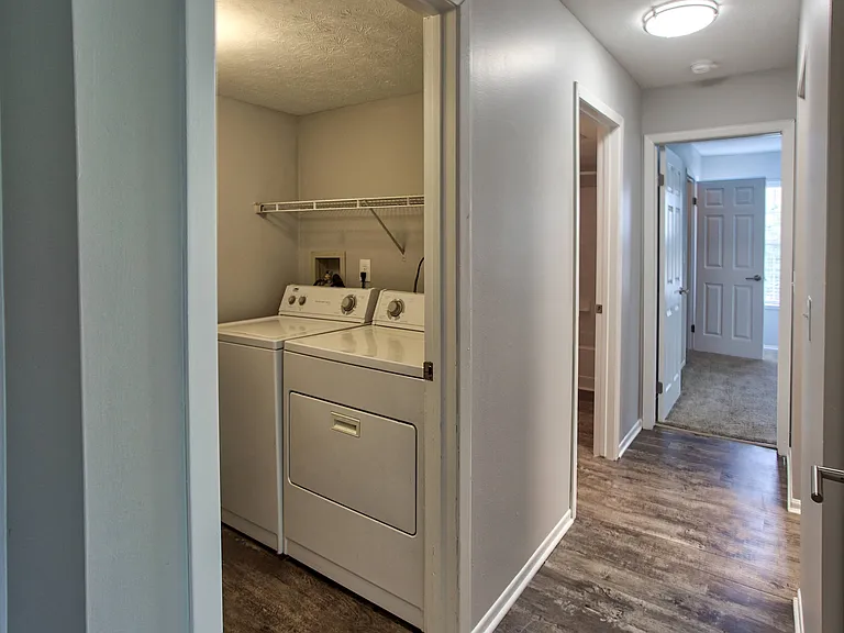 Hunter's Chase Apartments — Photo 21