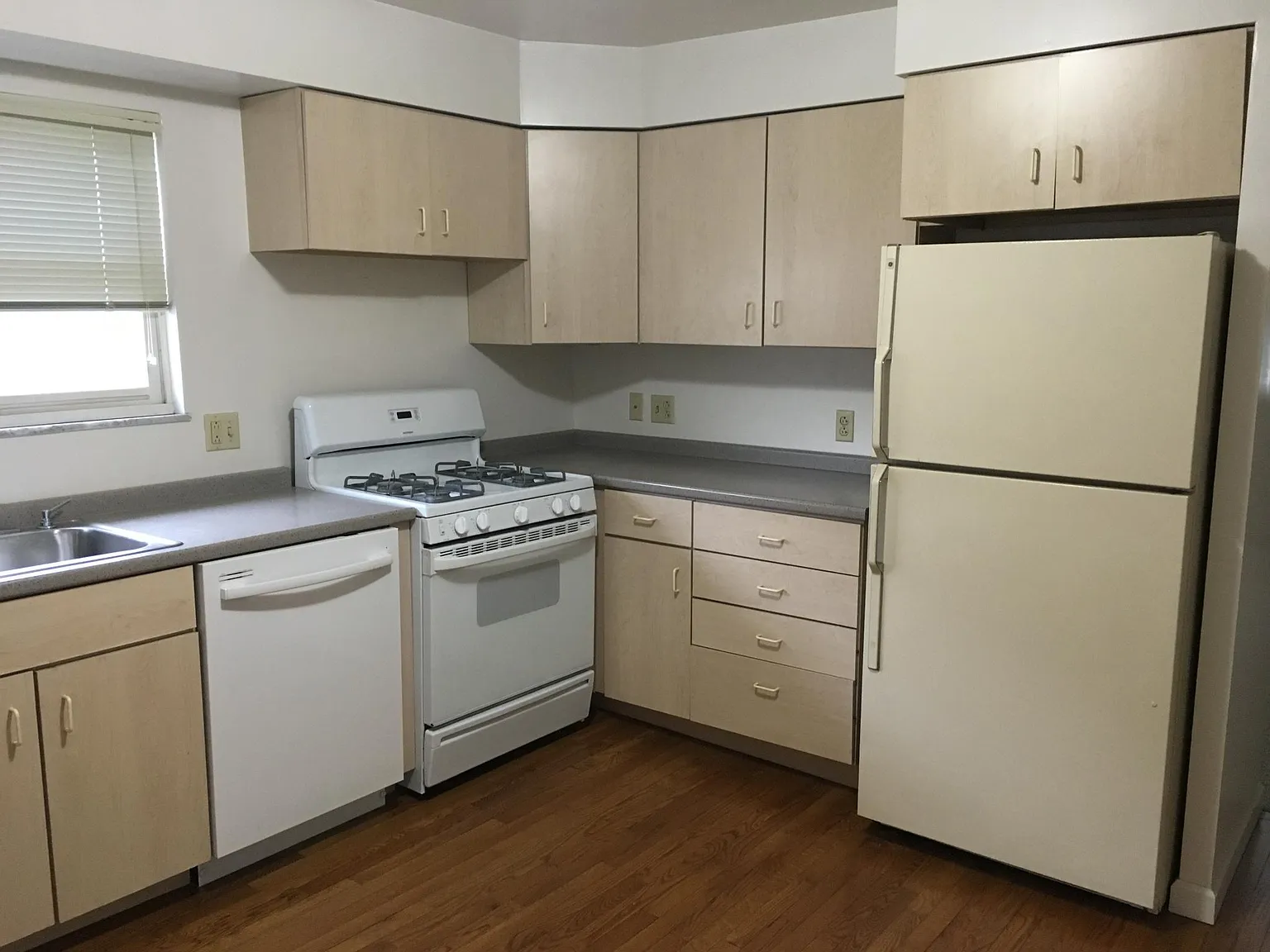 1 bed, 800 sqft, $750 — Photo 4