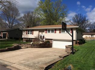 205 Valley Dr, Washington, MO 63090