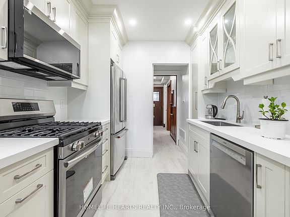 4th image of 115 Wanless Ave