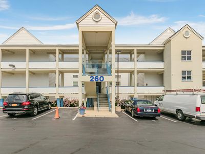260 Dune Rd APT 83, Westhampton Beach, NY, 11978