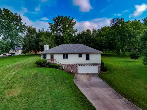 13470 Brookwood Way, Saint Joseph, MO 64505