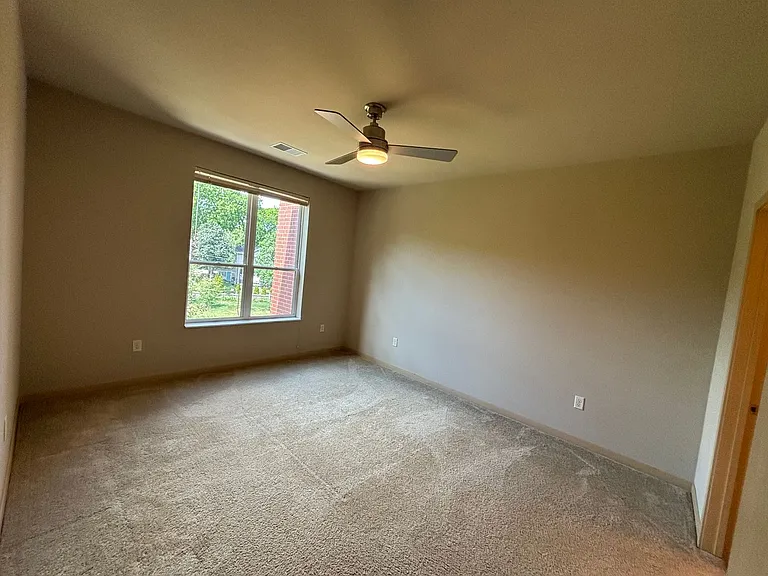Lincoln Street Apartments — Photo 103