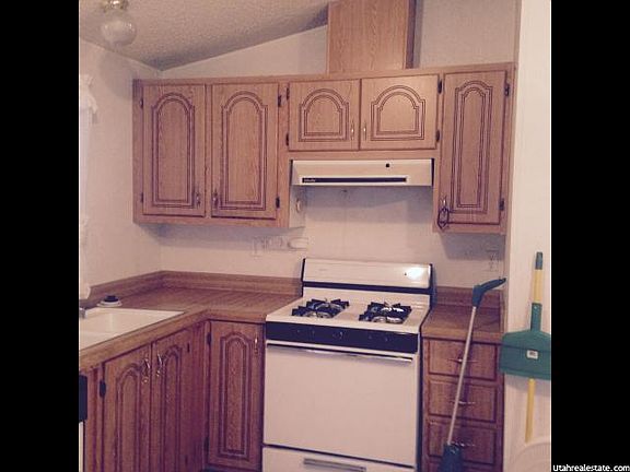 3rd image of 2848 S 2580 W #261