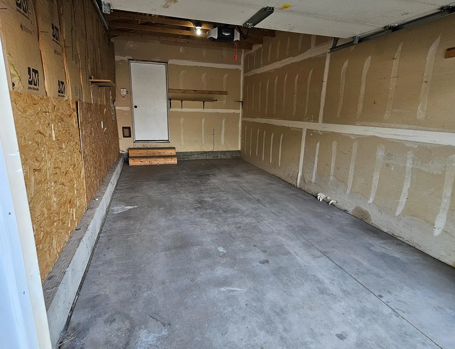 3 bed, 1170 sqft, $2,100 — Photo 3