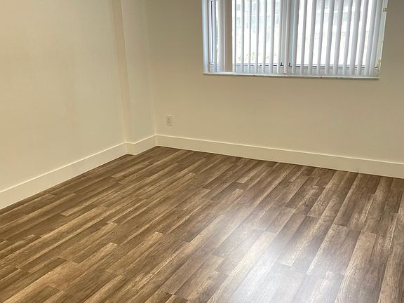3rd image of 770 Claughton Island Dr APT 511