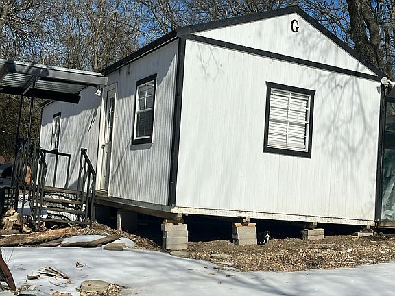3rd image of 413 Roy Ayres Rd