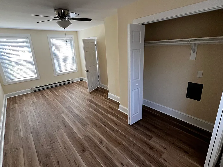 27 E 3rd St #4 — Photo 7