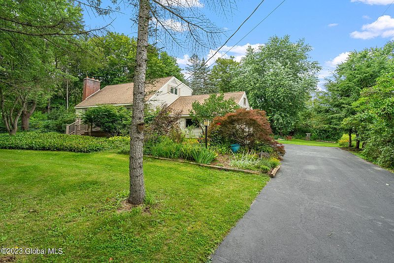 3rd image of 5555 Gardner Road