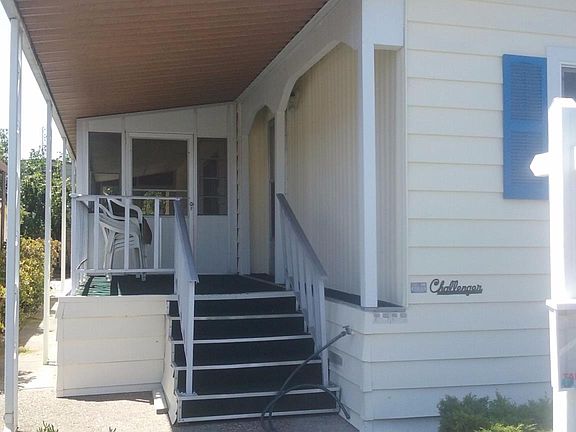 2nd image of 3011 Oakbridge Dr #3011