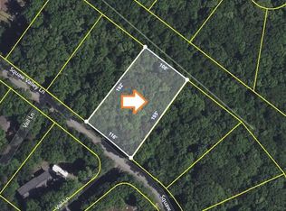 585 Squaw Valley Ln, Tafton, PA 18464